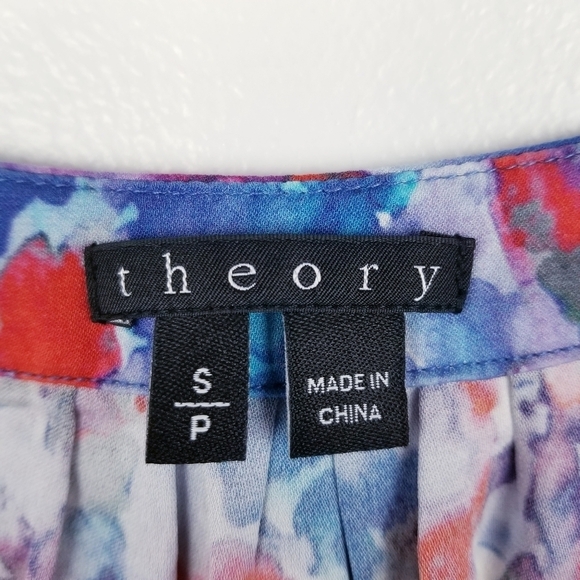 Theory Silk Blend Sleeveless Tank Top - Picture 2 of 11